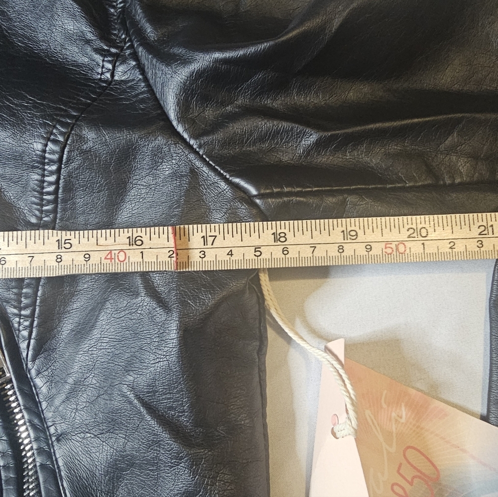 Cali 1850 brand faux leather jacket - Picture 7 of 9